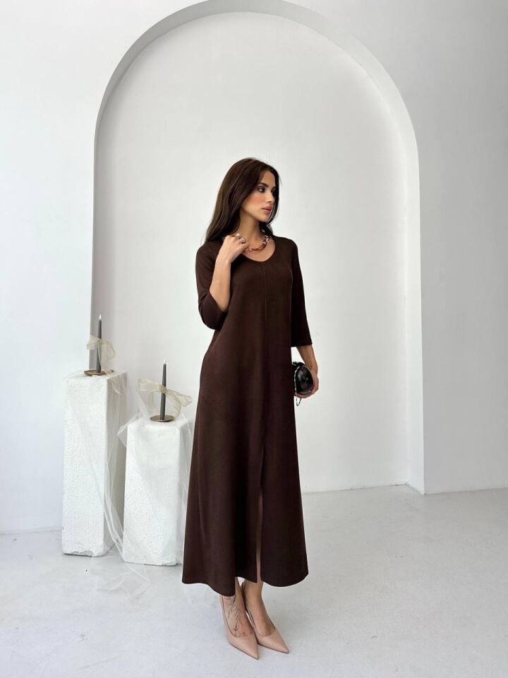 Kolye Aksesuarlı Süet Elbise Kahverengi - XXXL