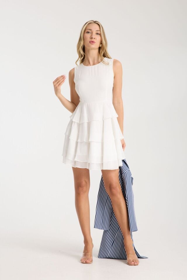 ''Gofre Ceket ile Tamamlanan Şifon Elbise