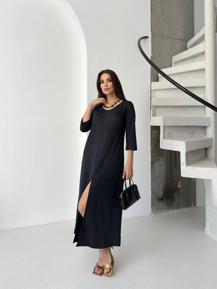 Kolye Aksesuarlı Süet Elbise