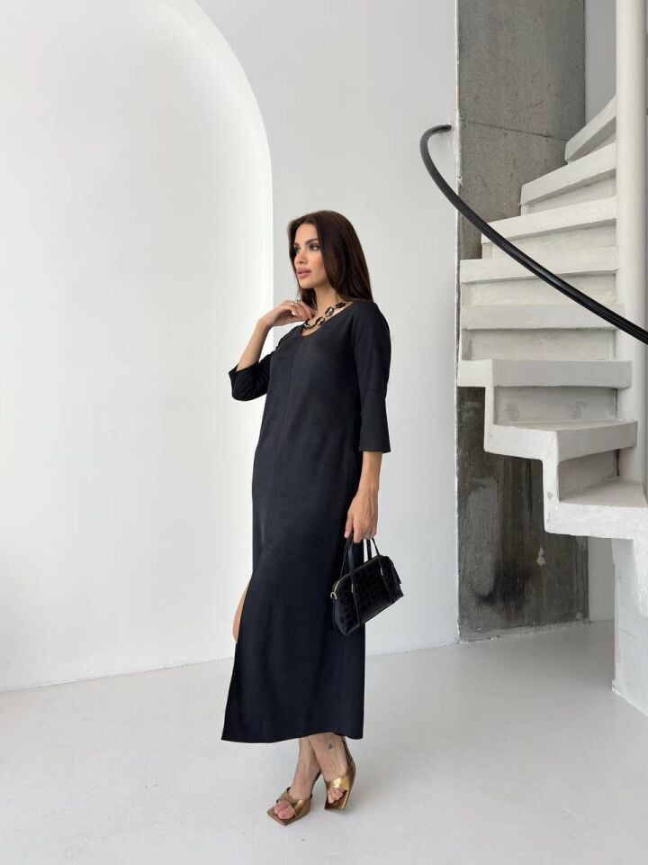 Kolye Aksesuarlı Süet Elbise